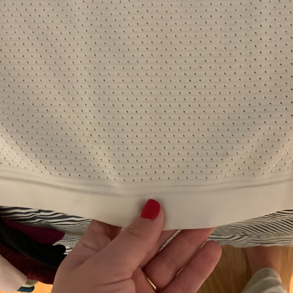 Lululemon crop top. Used - Picture 4 of 6